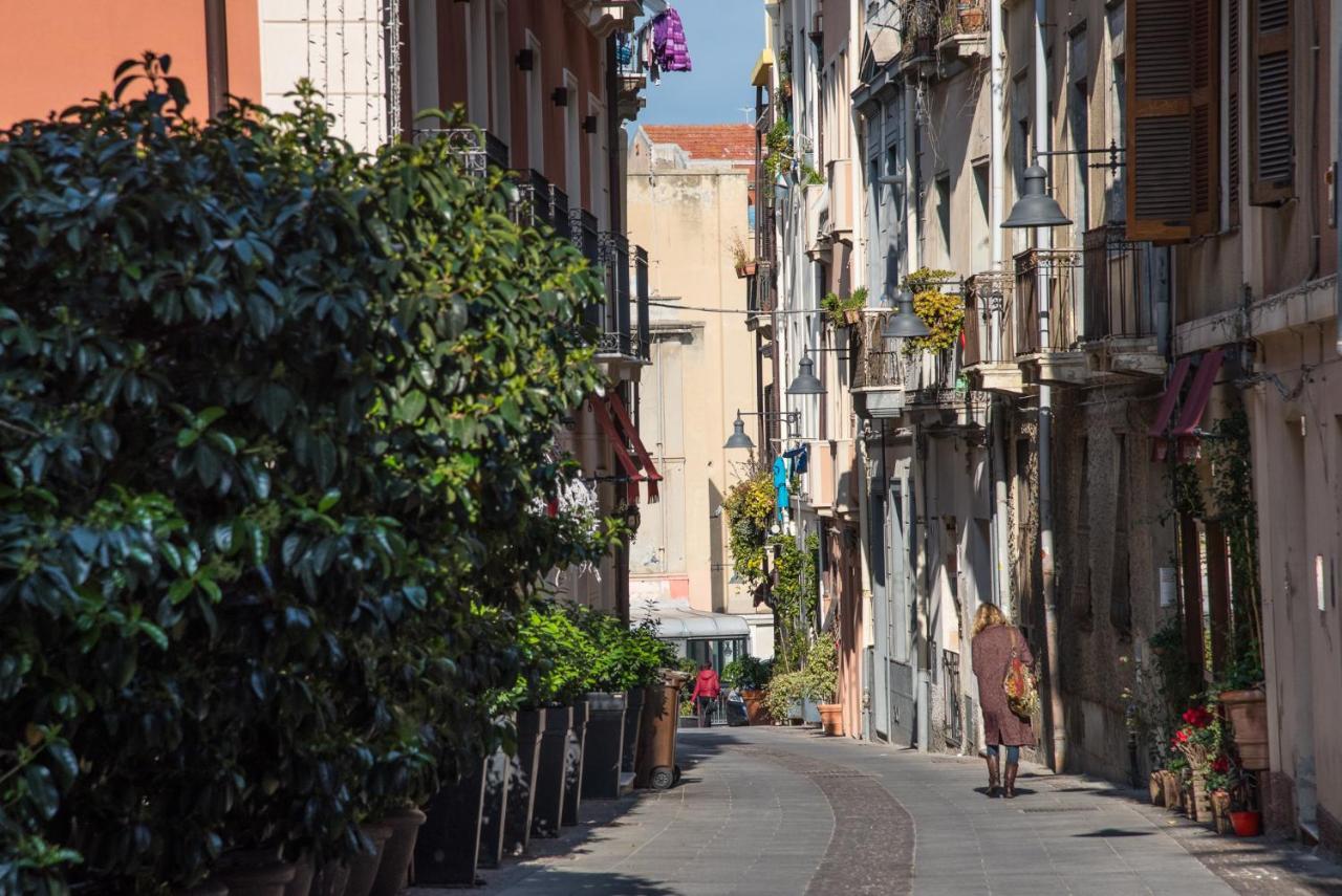 Suite Via Sulis 61 Cagliari Bagian luar foto
